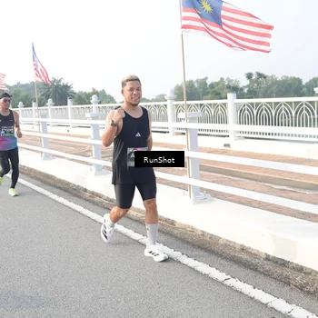 Runner Photo 6861406