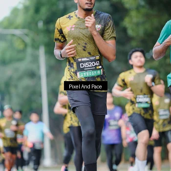Runner Photo 6861435