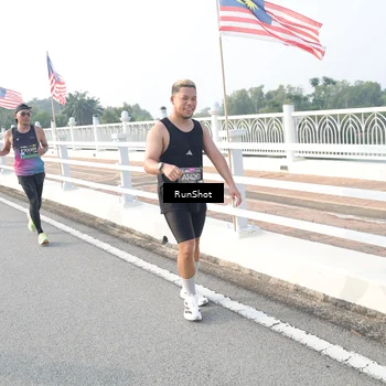 Runner Photo 6861436