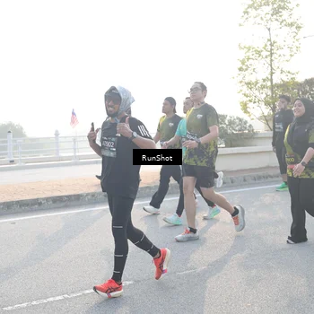 Runner Photo 6861484