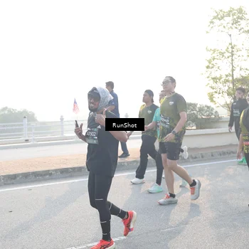 Runner Photo 6861504