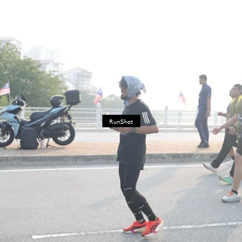 Runner Photo 6861571
