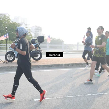 Runner Photo 6861684