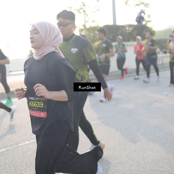 Runner Photo 6861789
