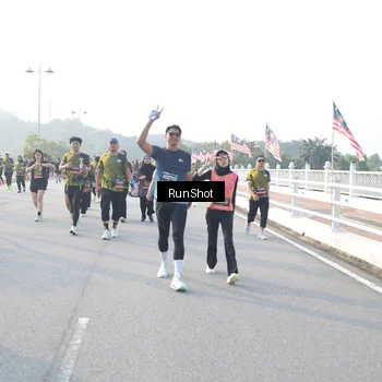 Runner Photo 6861992