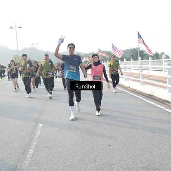 Runner Photo 6862040