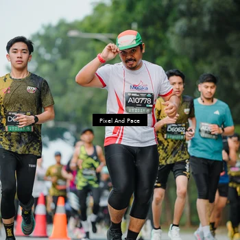 Runner Photo 6862076