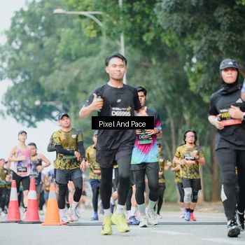 Runner Photo 6862123