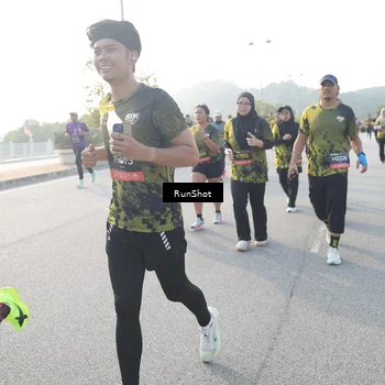 Runner Photo 6862356