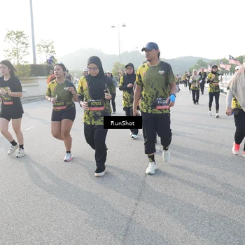 Runner Photo 6862398
