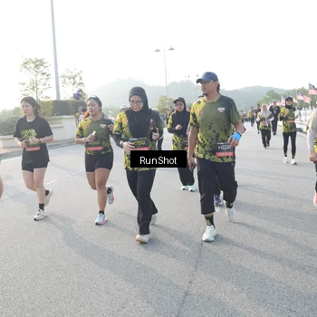Runner Photo 6862407
