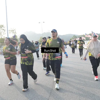 Runner Photo 6862411