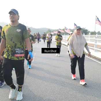 Runner Photo 6862466
