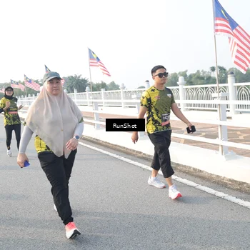 Runner Photo 6862514