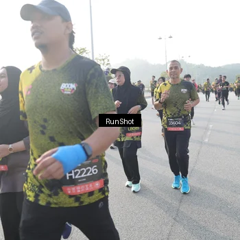 Runner Photo 6862559