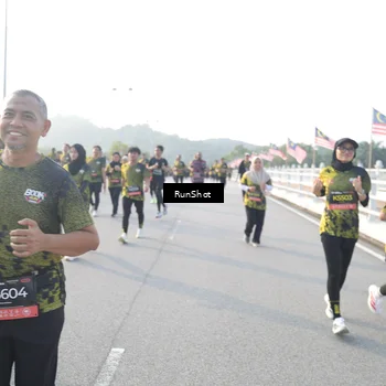 Runner Photo 6862642