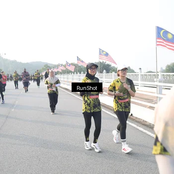 Runner Photo 6862686