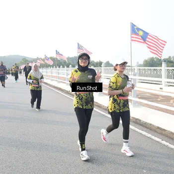 Runner Photo 6862722