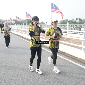 Runner Photo 6862752