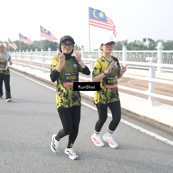 Runner Photo 6862812
