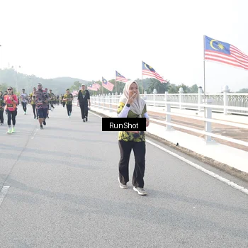 Runner Photo 6862923