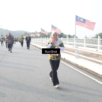 Runner Photo 6862931