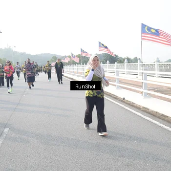 Runner Photo 6862947
