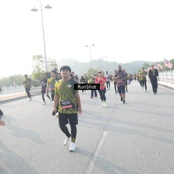 Runner Photo 6863002