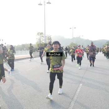 Runner Photo 6863008