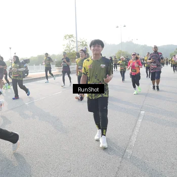 Runner Photo 6863074