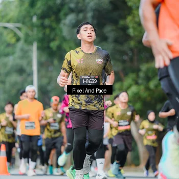 Runner Photo 6863414