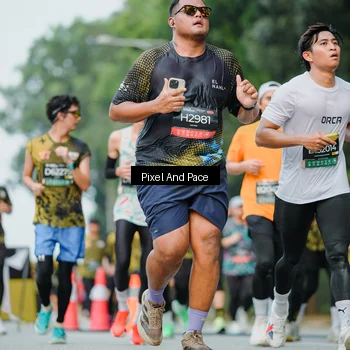 Runner Photo 6863420