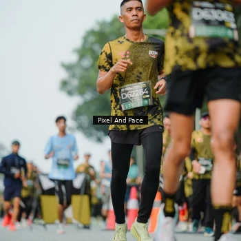 Runner Photo 6863469