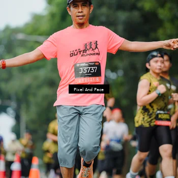 Runner Photo 6863701