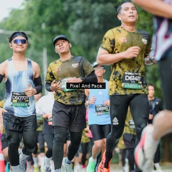 Runner Photo 6863750