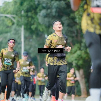 Runner Photo 6864102