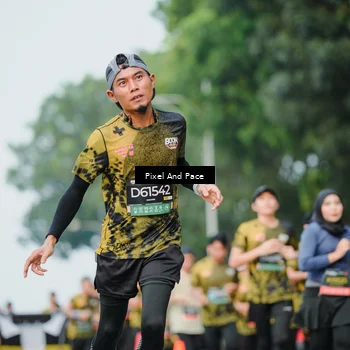 Runner Photo 6865400