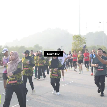 Runner Photo 6865435