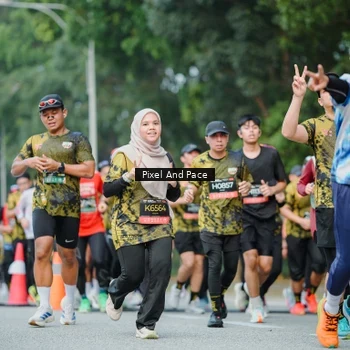 Runner Photo 6865659