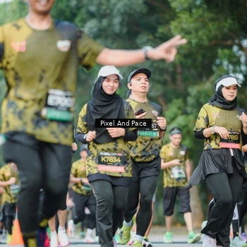 Runner Photo 6865993