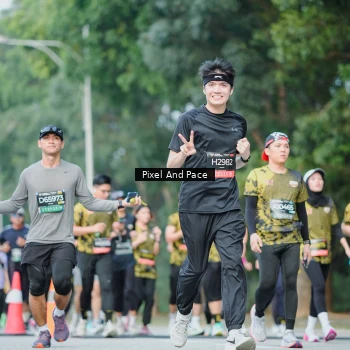 Runner Photo 6866143