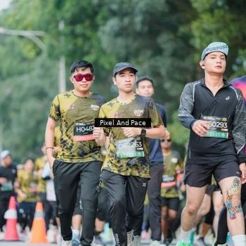 Runner Photo 6866347