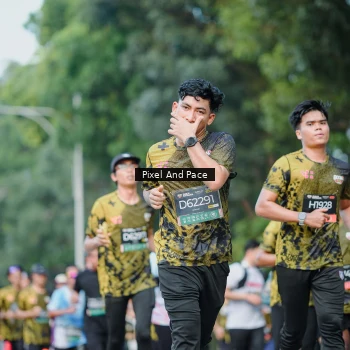 Runner Photo 6866360