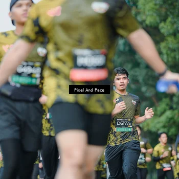 Runner Photo 6866392