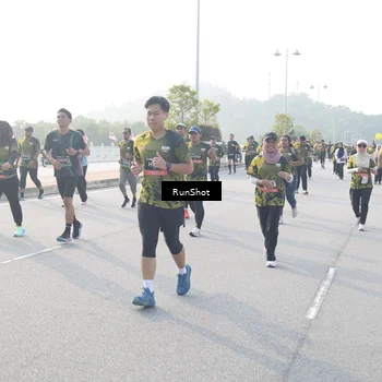 Runner Photo 6866604