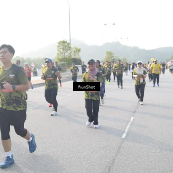 Runner Photo 6866641