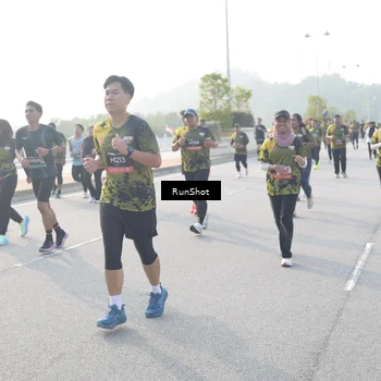 Runner Photo 6866659
