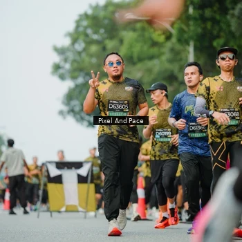 Runner Photo 6866817