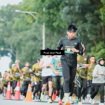 Runner Photo 6866898