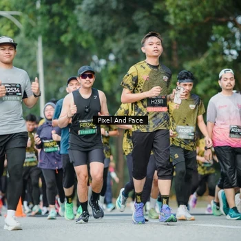 Runner Photo 6866982